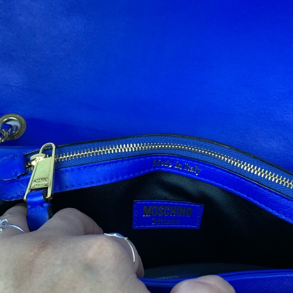 SOLD‼️Moschino Couture Large Quilted Shoulder Bag - Picture 7 of 15